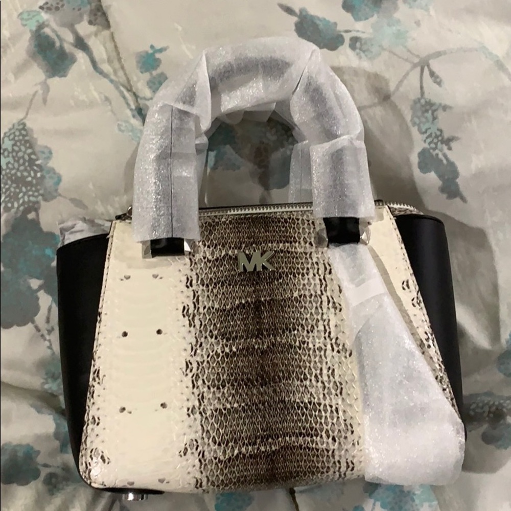 Micheal Kors snakeskin handbag/crossbody